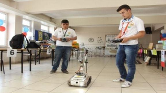 Samsunda Lise Öğrencileri Bomba İmha Robotu Geliştirdi