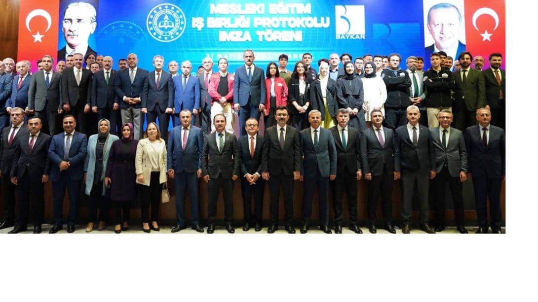 ÖZER: BAYKAR MİLLÎ TEKNOLOJİ MTAL'DE HER ÖĞRENCİ ASGARİ ÜCRET KADAR BURS ALACAK