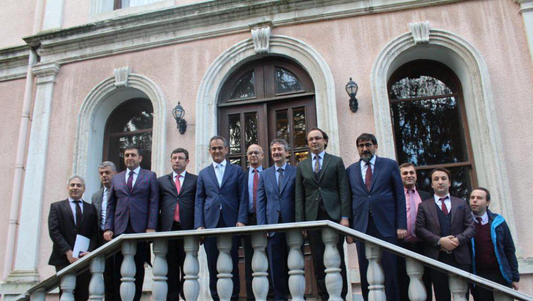 Bakan Yardımcımız Mahmut ÖZER İstanbulda Mesleki ve Teknik Ortaöğretim Kurumlarını Ziyaret etti