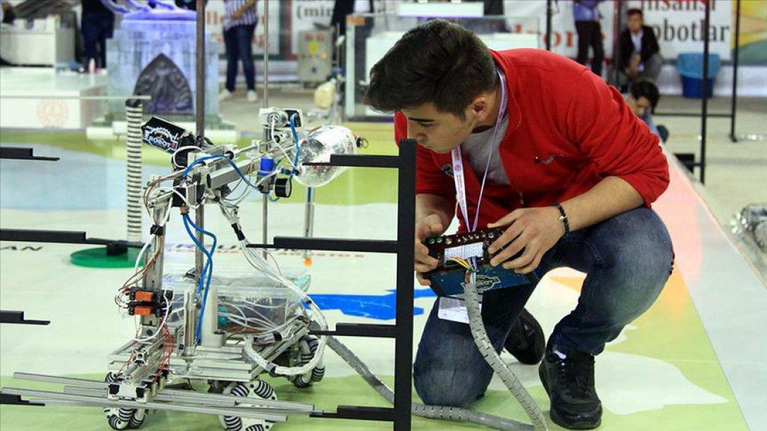 Yapay zekalı robotlar TEKNOFEST´te boy gösterecek