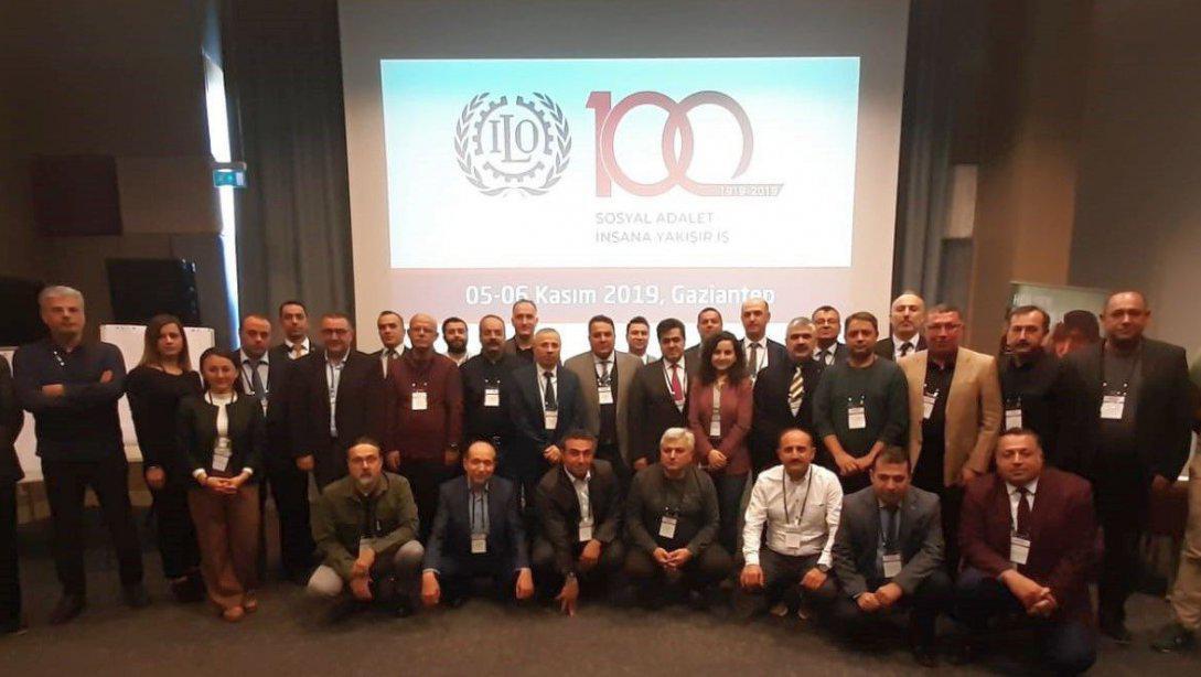 Geçici Koruma Altındaki Suriyelilerin Çıraklık Sistemine Ulaşım İmkânlarının Artırılması Toplantısı Gaziantep'te Başladı