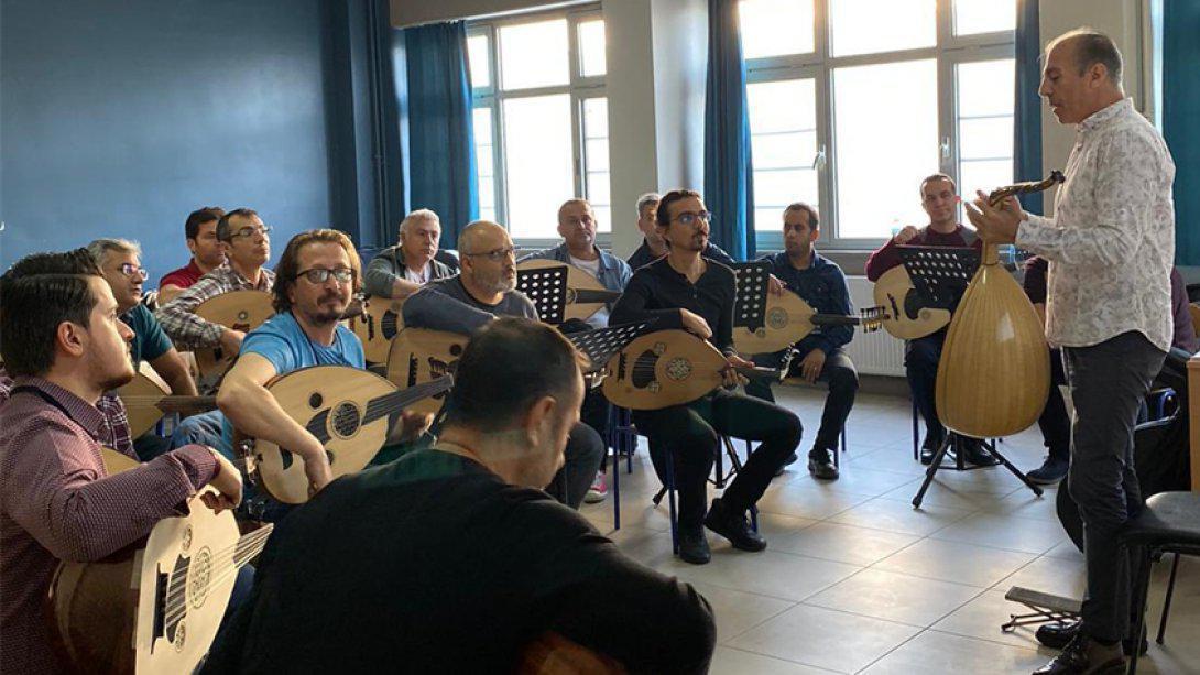İTÜ Türk Musikisi Devlet Konservatuvarı Akademisyenleri Öncülüğünde Öğretmen Eğitimlerine Başlandı