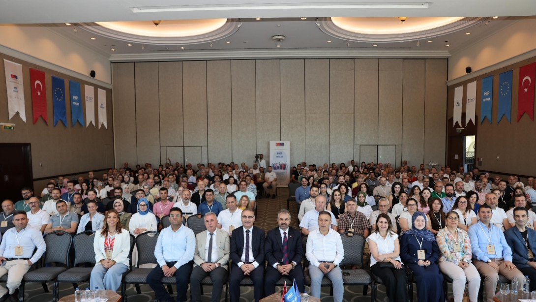 İSTİHDAM İÇİN MESLEKİ EĞİTİM PROGRAMI (İMEP-2) KAPSAMINDA ADANA'DA ERİŞİM EKİPLERİNE YÖNELİK YÜZ YÜZE EĞİTİM GERÇEKLEŞTİRİLDİ