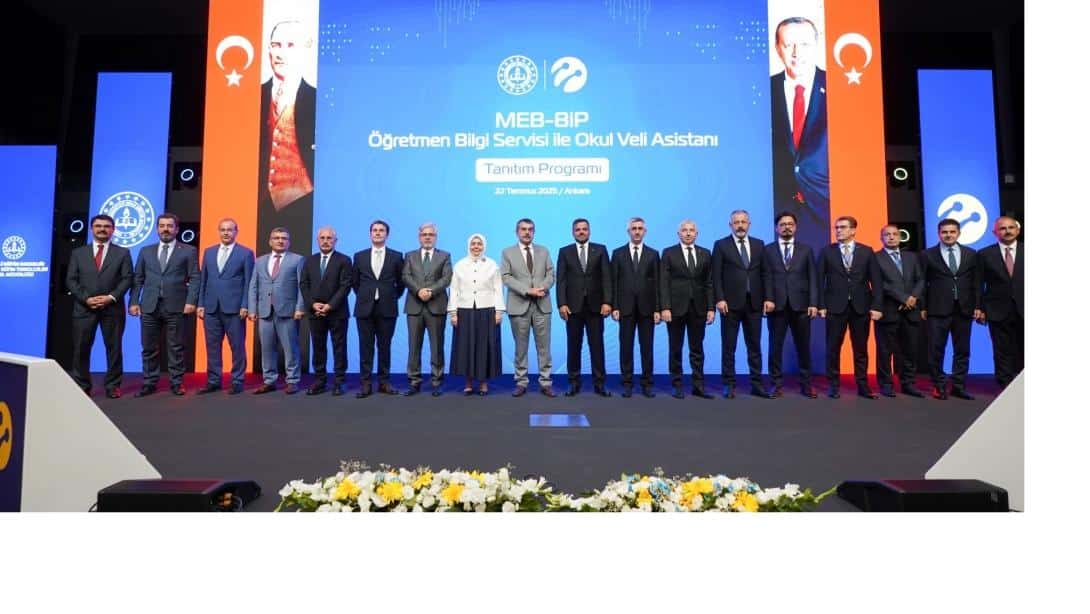 BAKAN TEKİN'İN KATILIMIYLA, ÖĞRETMEN-VELİ İLETİŞİMİNİN YÜRÜTÜLECEĞİ YERLİ VE MİLLÎ UYGULAMANIN TANITIM PROGRAMI YAPILDI