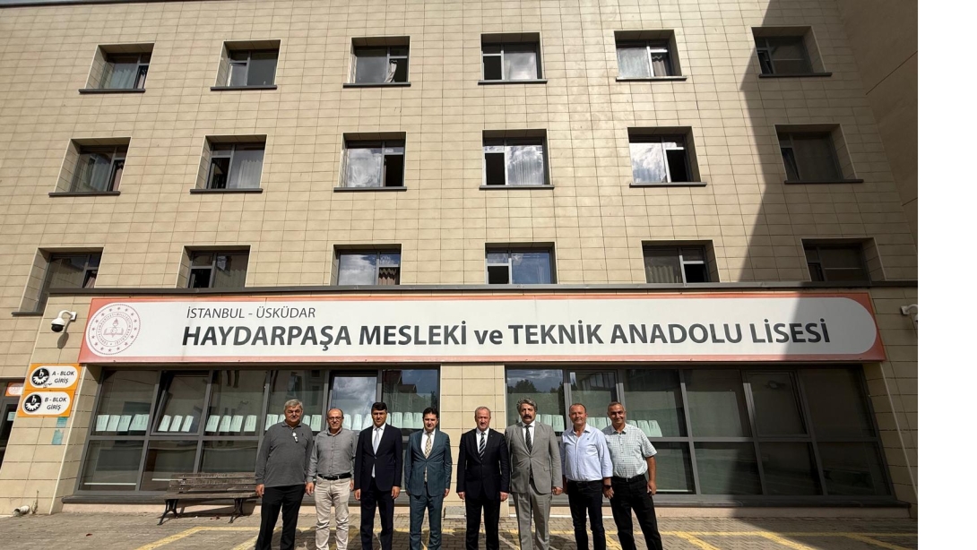 MESLEKİ VE TEKNİK EĞİTİM GENEL MÜDÜR V. SALİH KAYGUSUZ, İSTANBUL'DA OKUL ZİYARETLERİNDE BULUNDU 