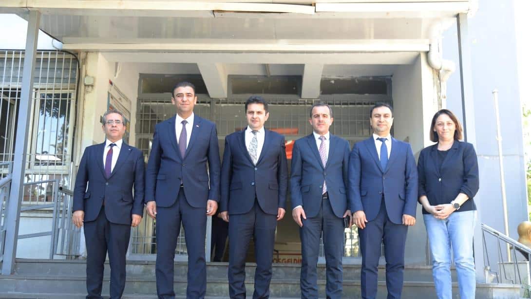 MESLEKİ VE TEKNİK EĞİTİM GENEL MÜDÜR V. SALİH KAYGUSUZ'UN GAZİANTEP'TE OKUL ZİYARETİ